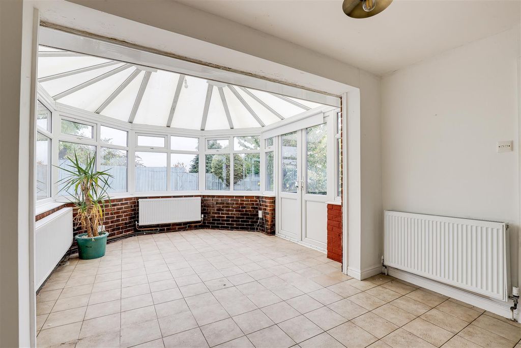 Property photo 2 of 28 Img_1713-Img_1717.Jpg