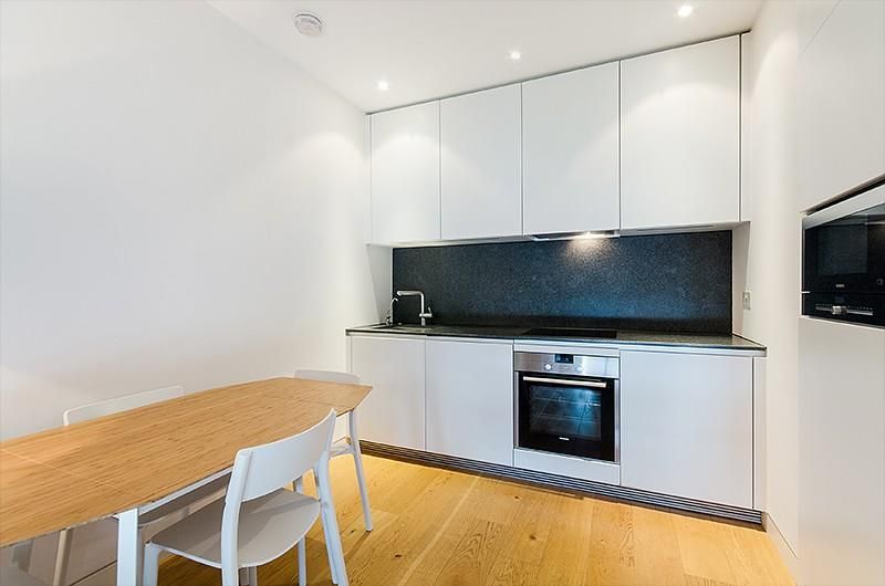 Property photo 3 of 18 Kitchen
