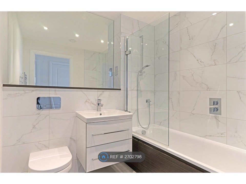 Property photo 3 of 11 Main Bathroom