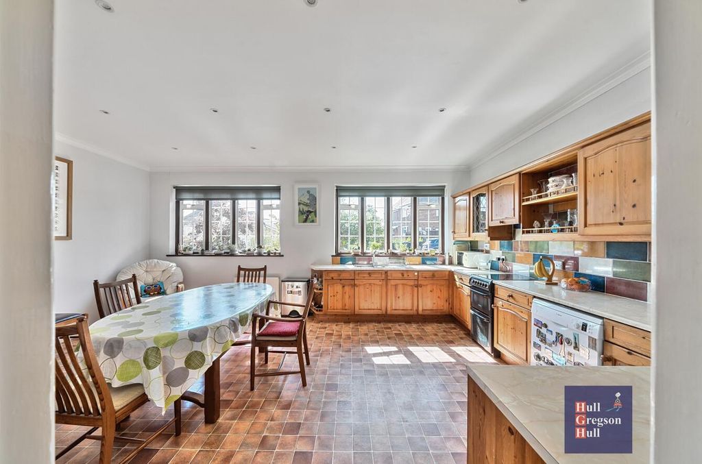 Property photo 3 of 29 E3Fad832-c2F2-4251-98Fa-F949901c6B0E.Jpg