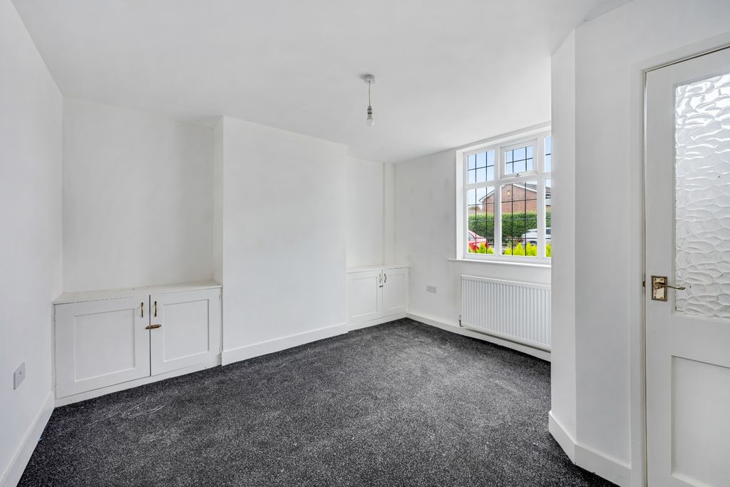 Property photo 2 of 15 4397843