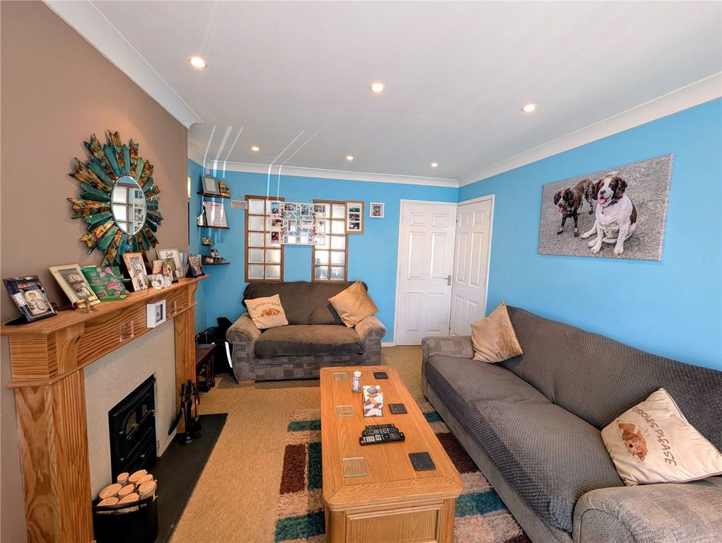 Property photo 2 of 21 Picture No. 23