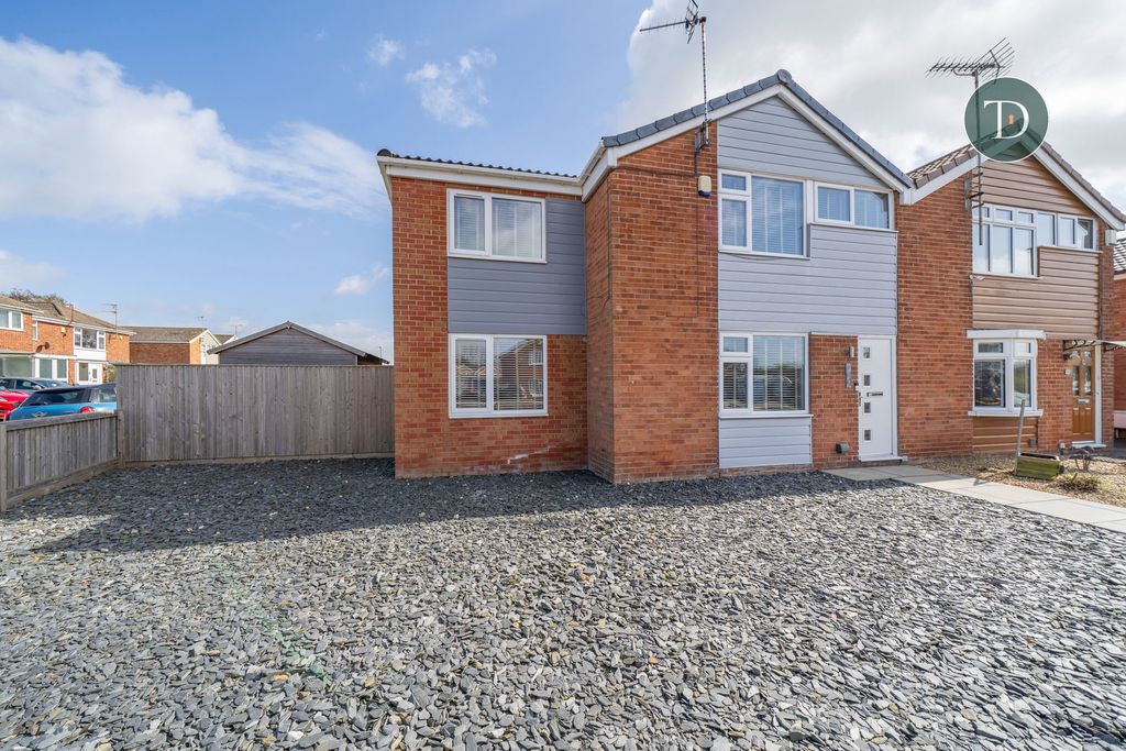 Property photo 1 of 34