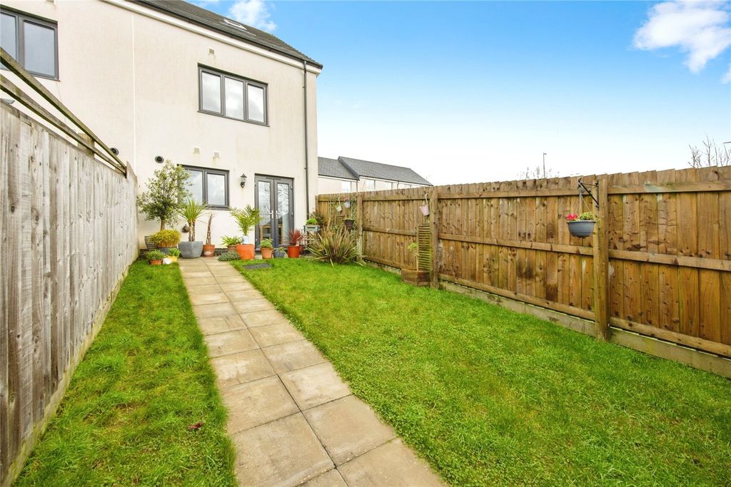 Property photo 2 of 16 Picture No. 23