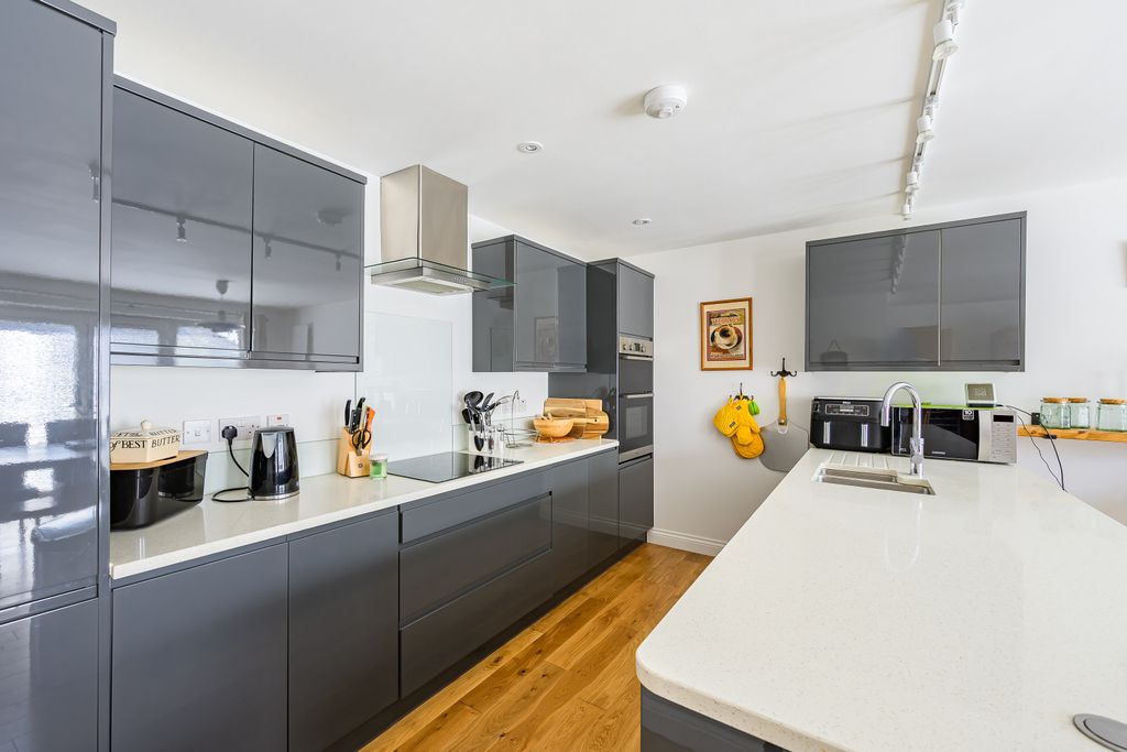 Property photo 3 of 44 Kitchen