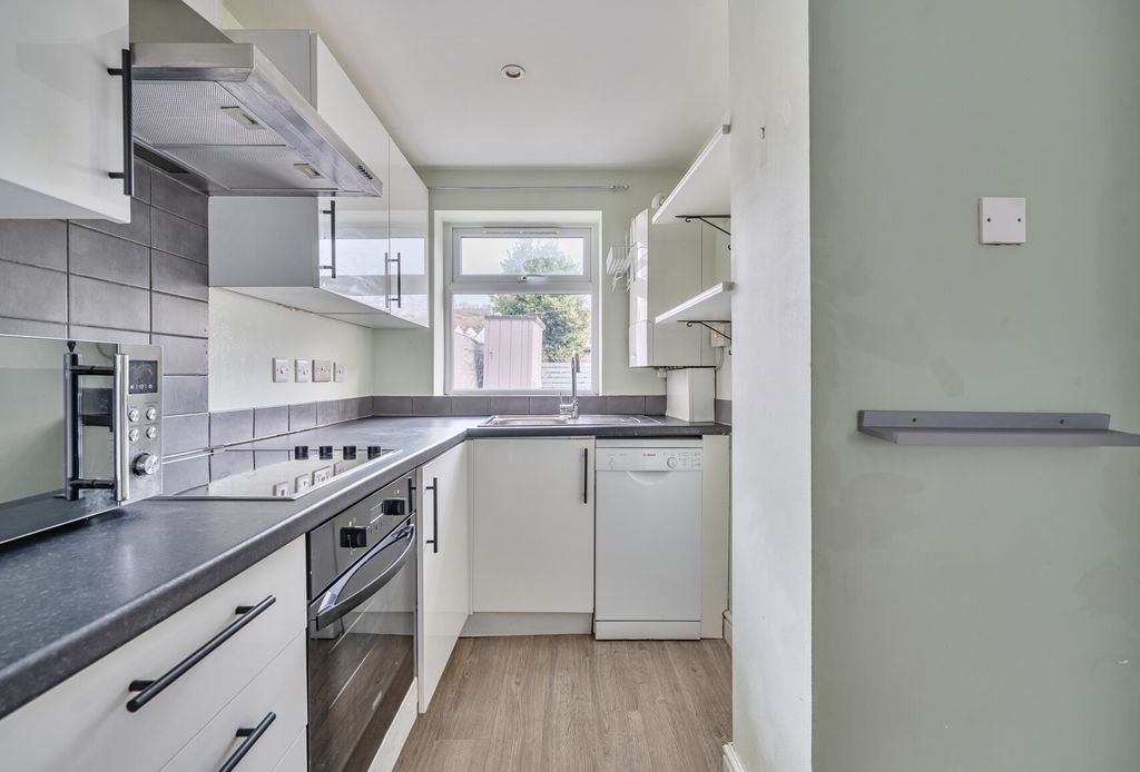 Property photo 1 of 9 1425542-4-69B04cd...