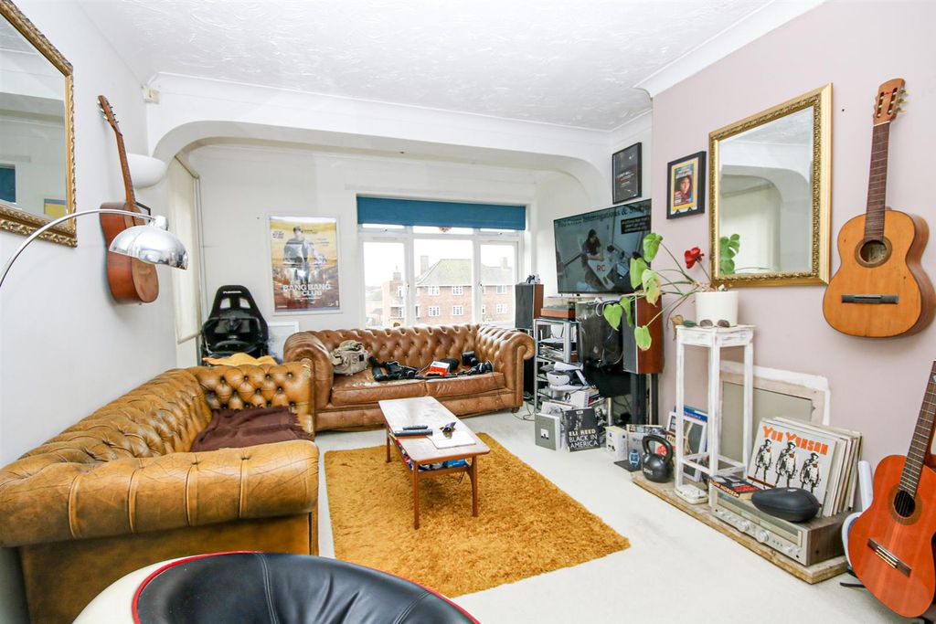 Property photo 3 of 8 3-Img_8136.Jpg