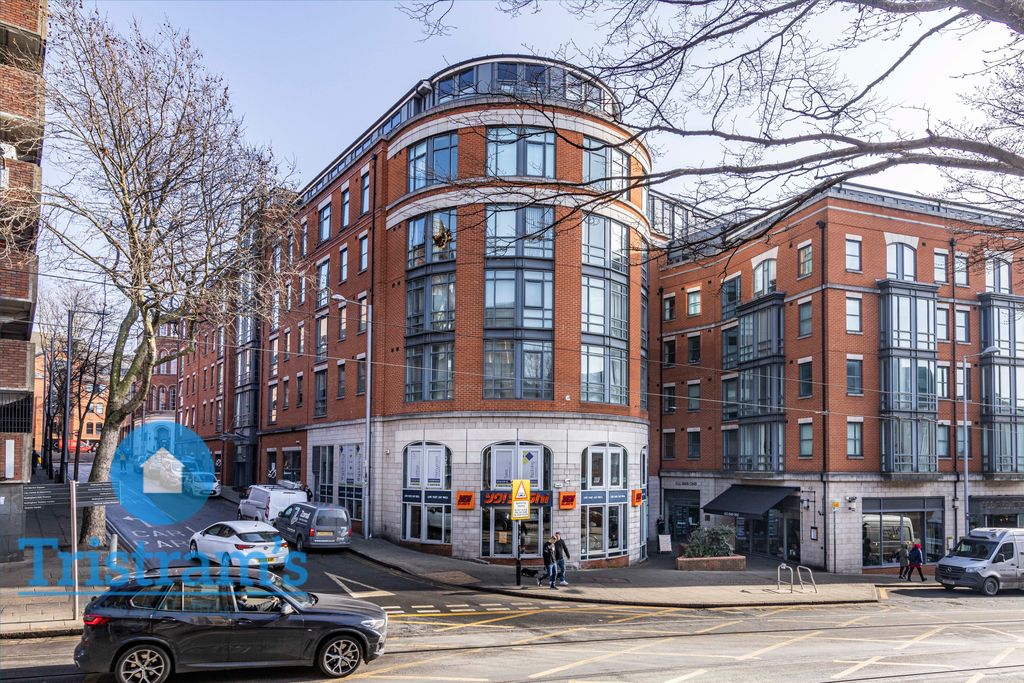 Property photo 2 of 14