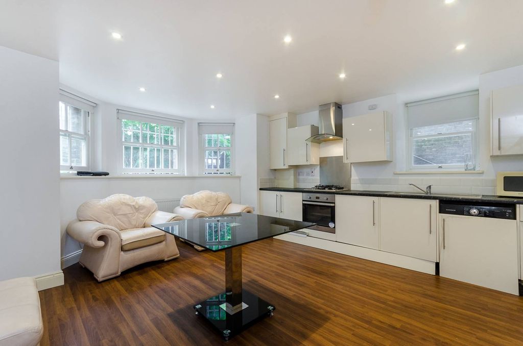 Property photo 1 of 5