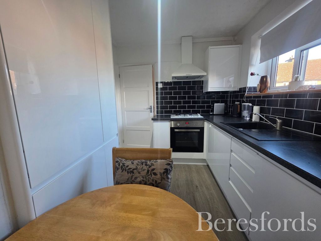 Property photo 2 of 10 Picture No. 02