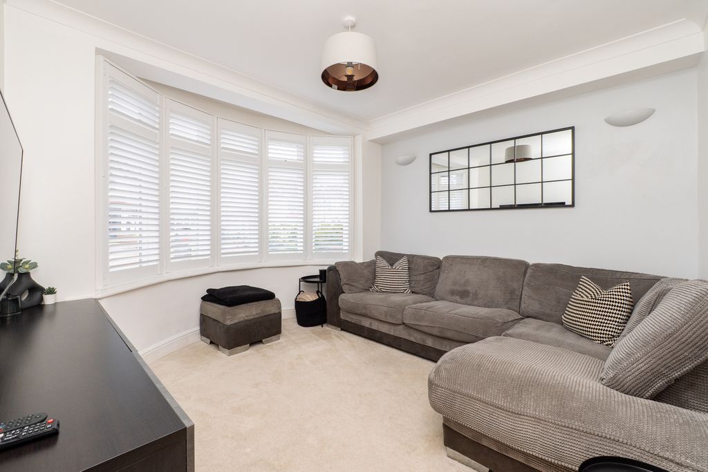 Property photo 2 of 19 Picture No. 03