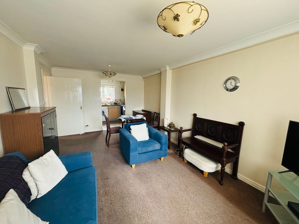 Property photo 3 of 12 Image