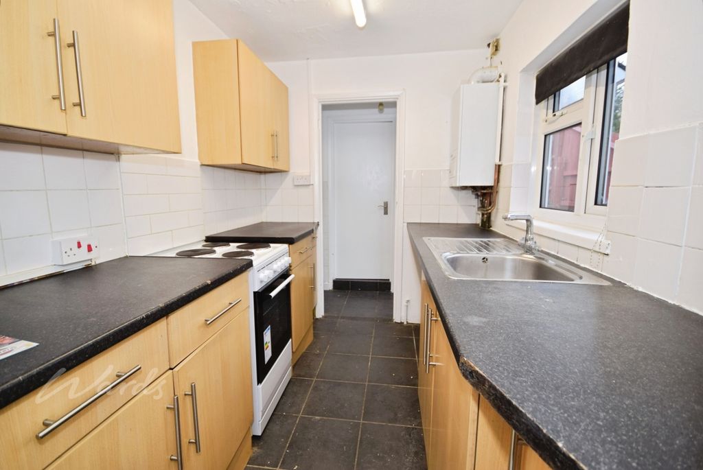 Property photo 2 of 9 Mills Kitchen