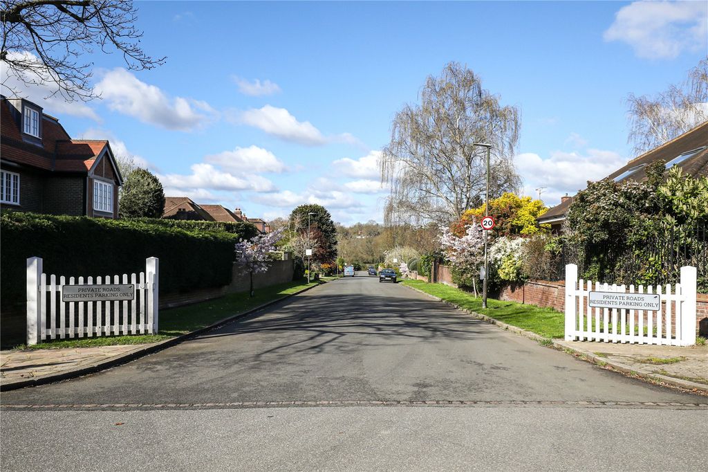 Property photo 2 of 20 Drive