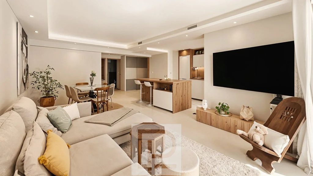 Property photo 1 of 14 Elegant Fully Renovated 4-Room Apartment – Near Cannet Centre – Residence With Swimming Pool