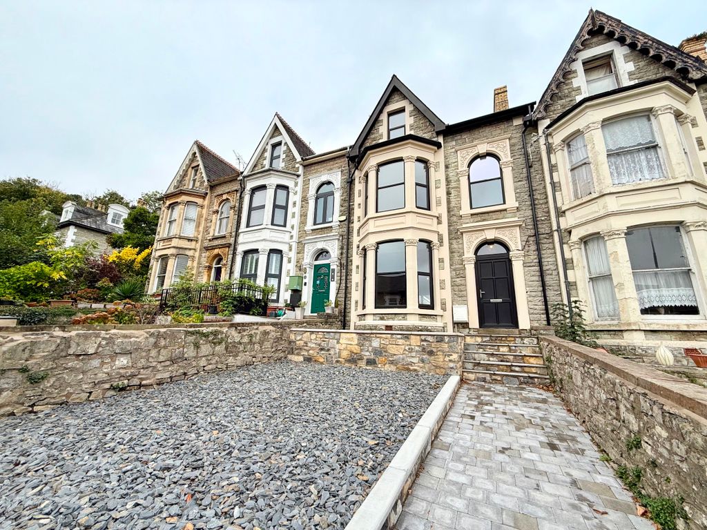 Property photo 2 of 44