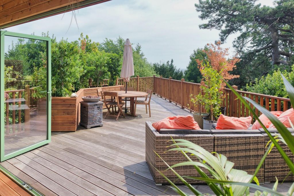 Property photo 2 of 39 Deck