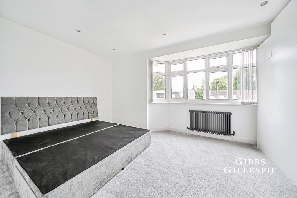 Property photo 3 of 13 Pbox-Img.Jpg