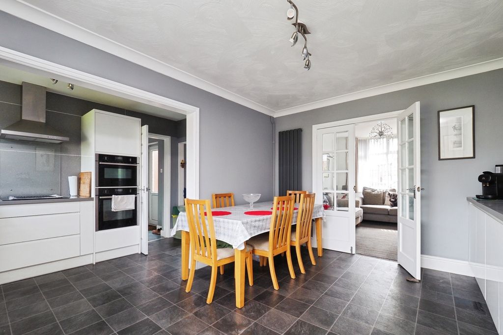 Property photo 3 of 23 Pbox-Img.Jpg
