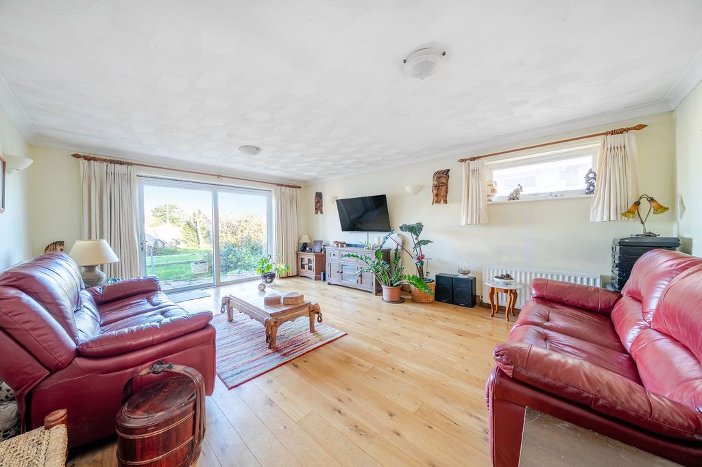 Property photo 2 of 16 Living Room