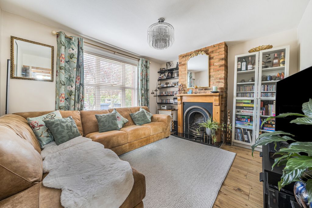 Property photo 3 of 21 Picture 3