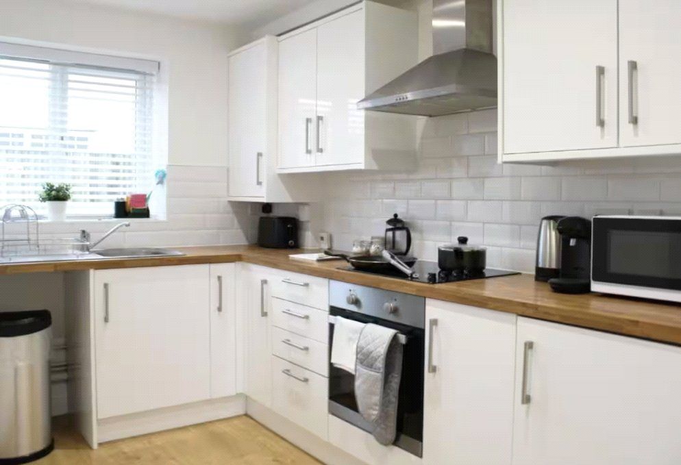 Property photo 3 of 13 Kitchen