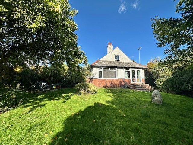 Property photo 3 of 12