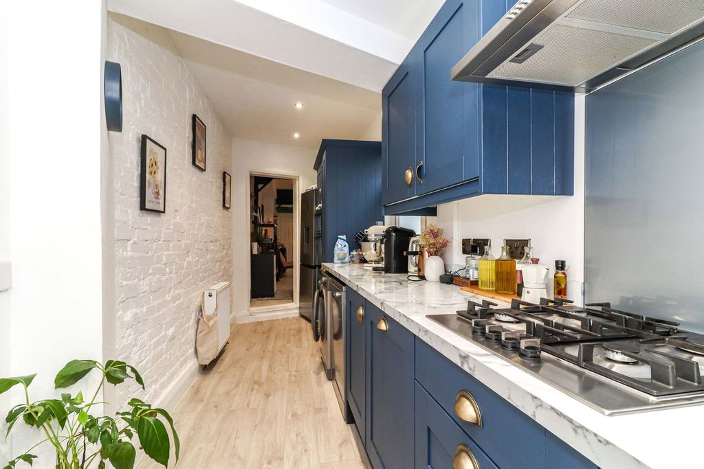 Property photo 1 of 26