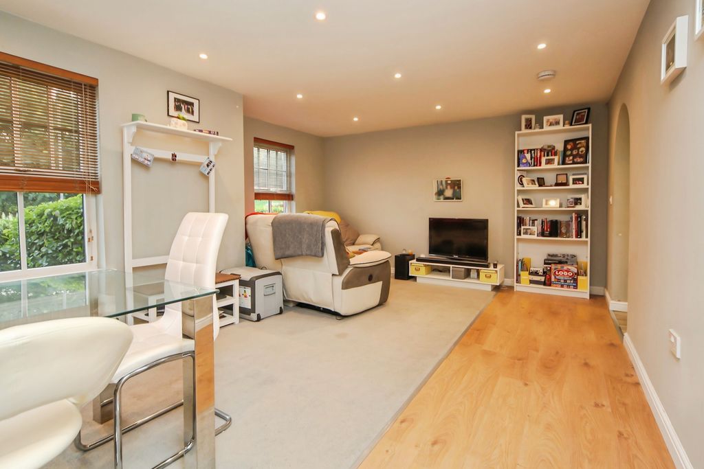 Property photo 2 of 14 Lounge Diner