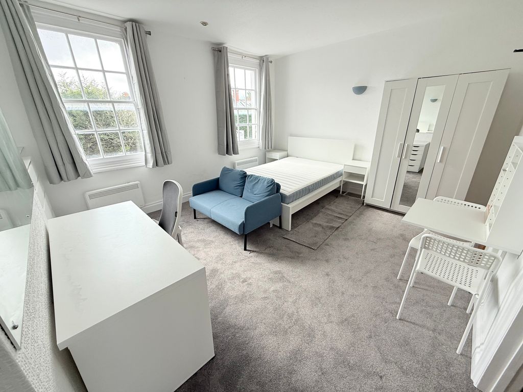 Property photo 3 of 7 3