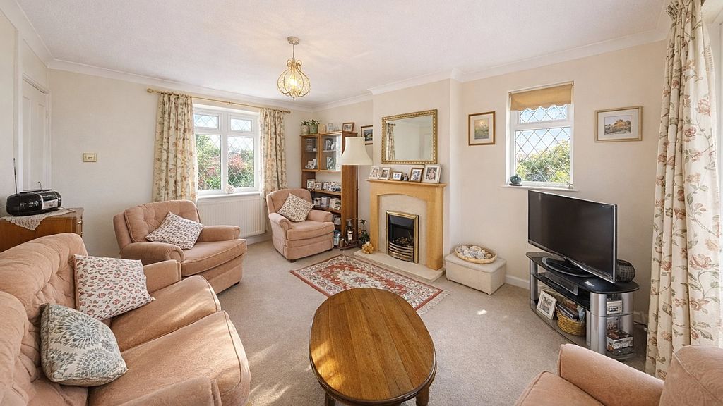 Property photo 3 of 17