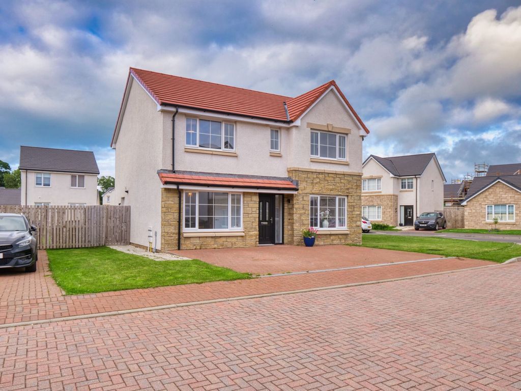 Property photo 1 of 20 5 Bedroom Detached Villa