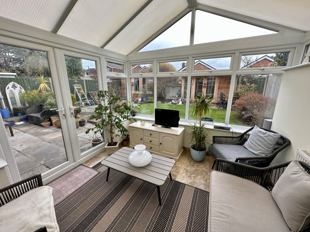 Property photo 3 of 28 2211184