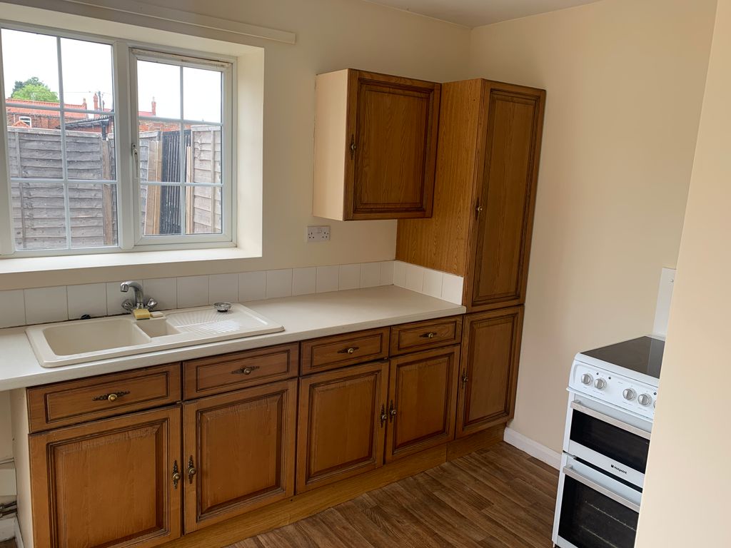 Property photo 3 of 5 Kitchen