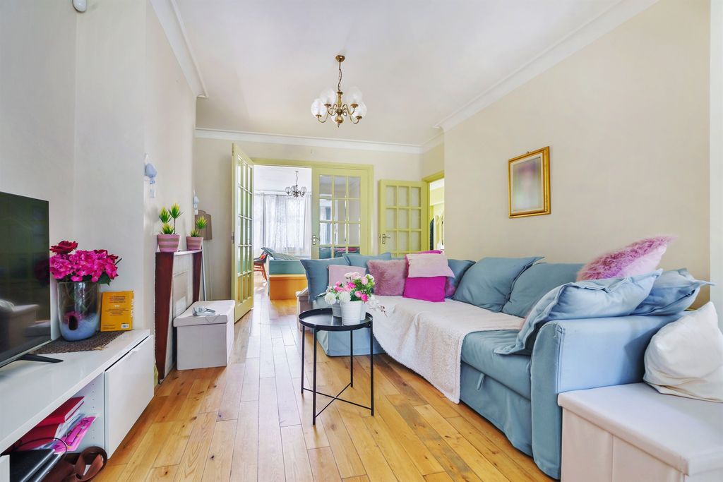 Property photo 2 of 12