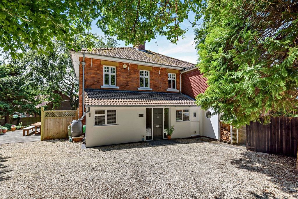 Property photo 1 of 36 Picture No. 02