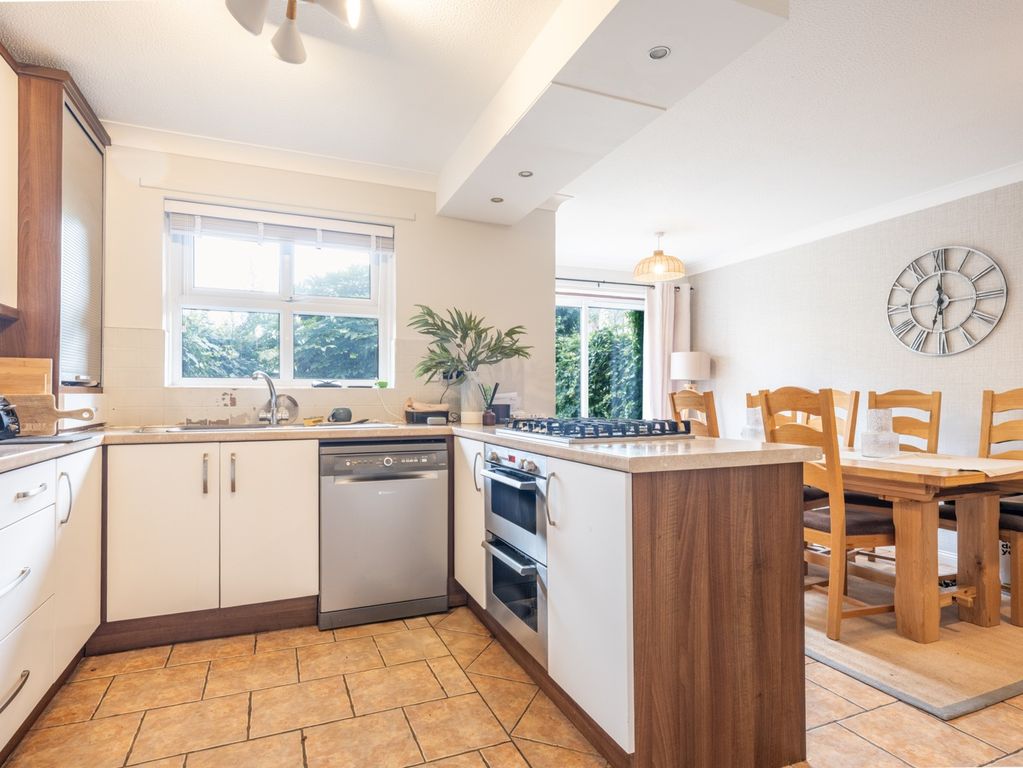 Property photo 3 of 19 3349303