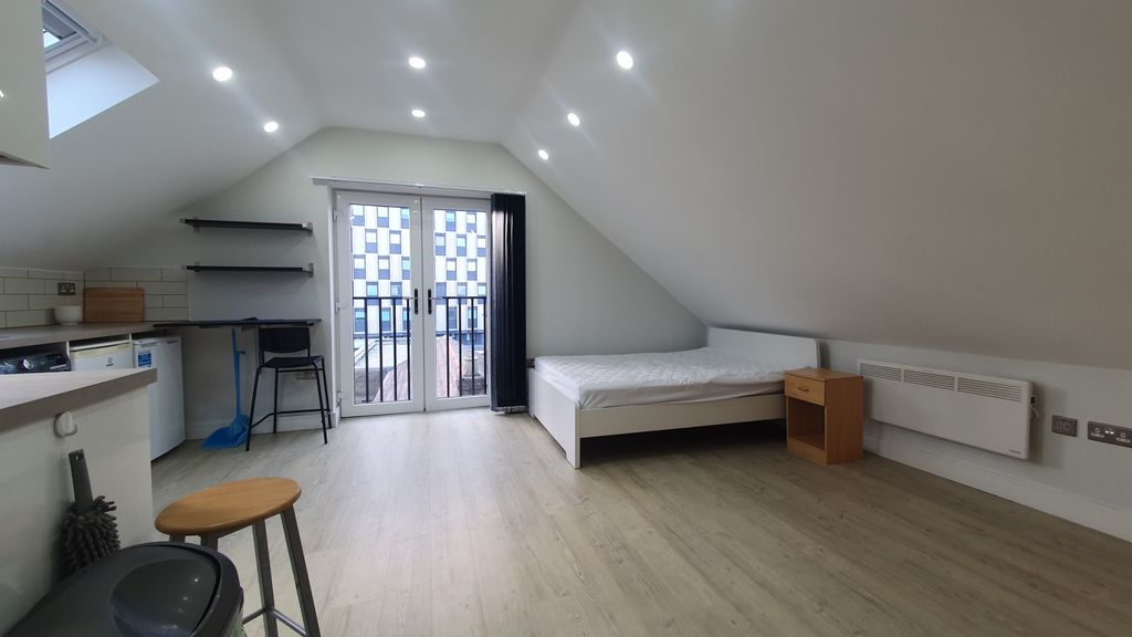 Property photo 2 of 9 Gallery