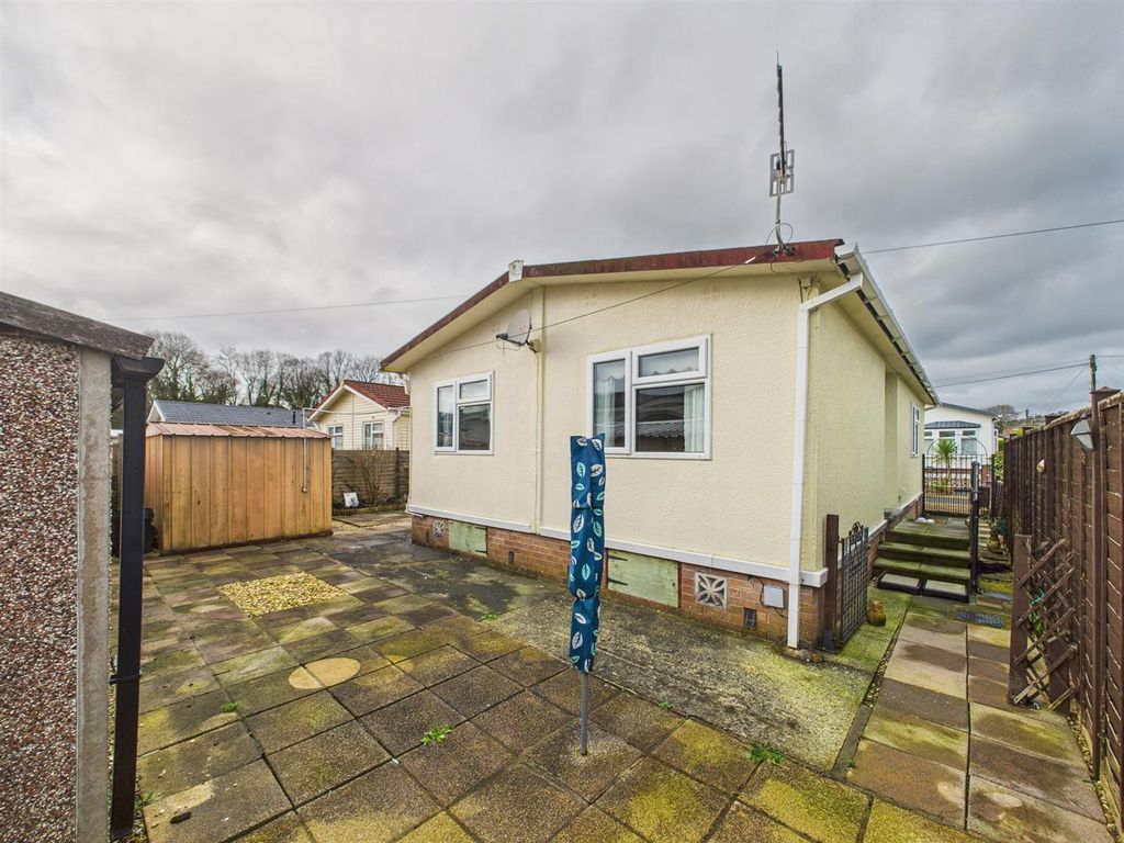 Property photo 3 of 13 Cam04045G0-Pr0059-Still012.Jpg