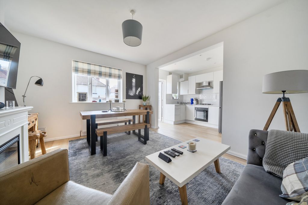 Property photo 1 of 13 Reception