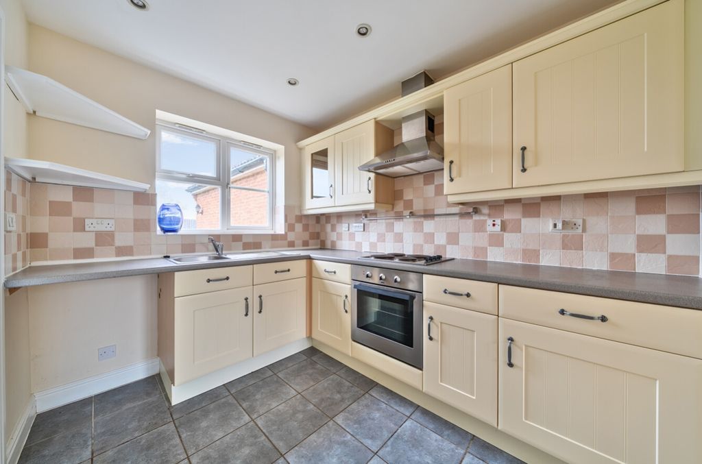 Property photo 2 of 13 1370366-3-68F24Eaf179B8