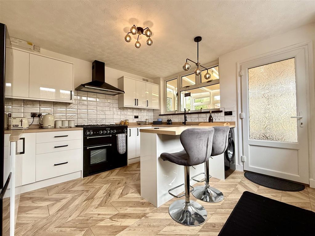 Property photo 2 of 29 2