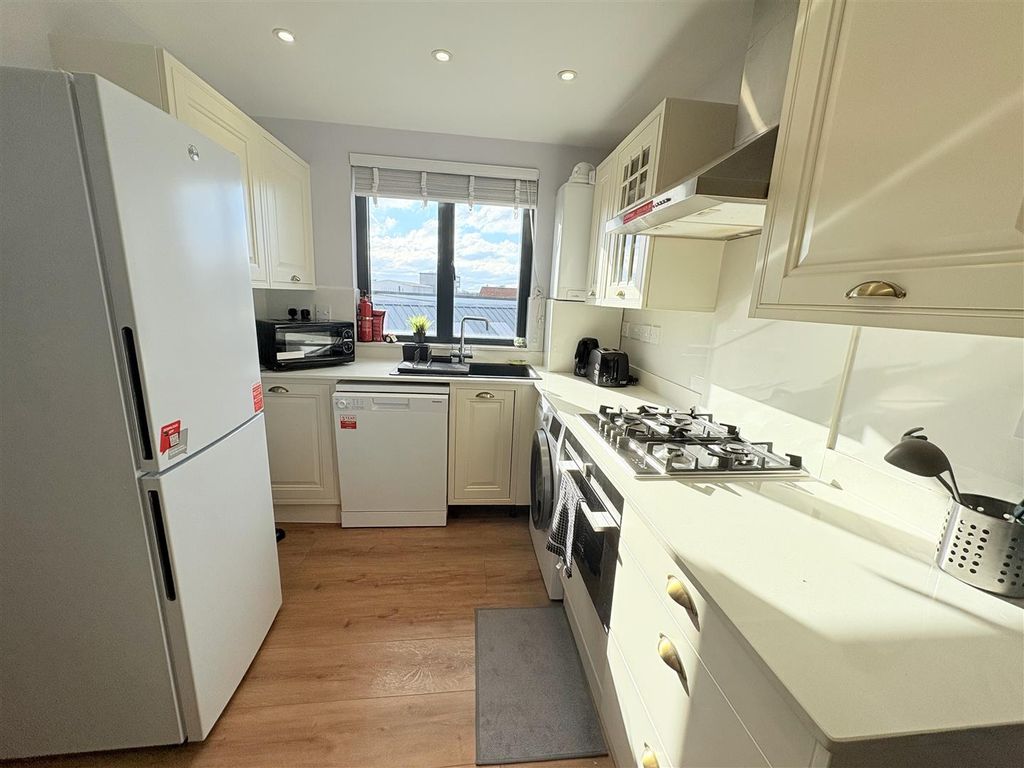 Property photo 3 of 10 Img_2454.Jpg