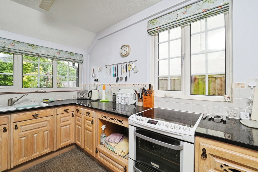 Property photo 2 of 25 Pbox-Img.Jpg