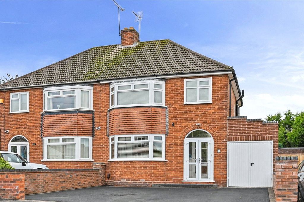 Property photo 1 of 37 Picture No. 45