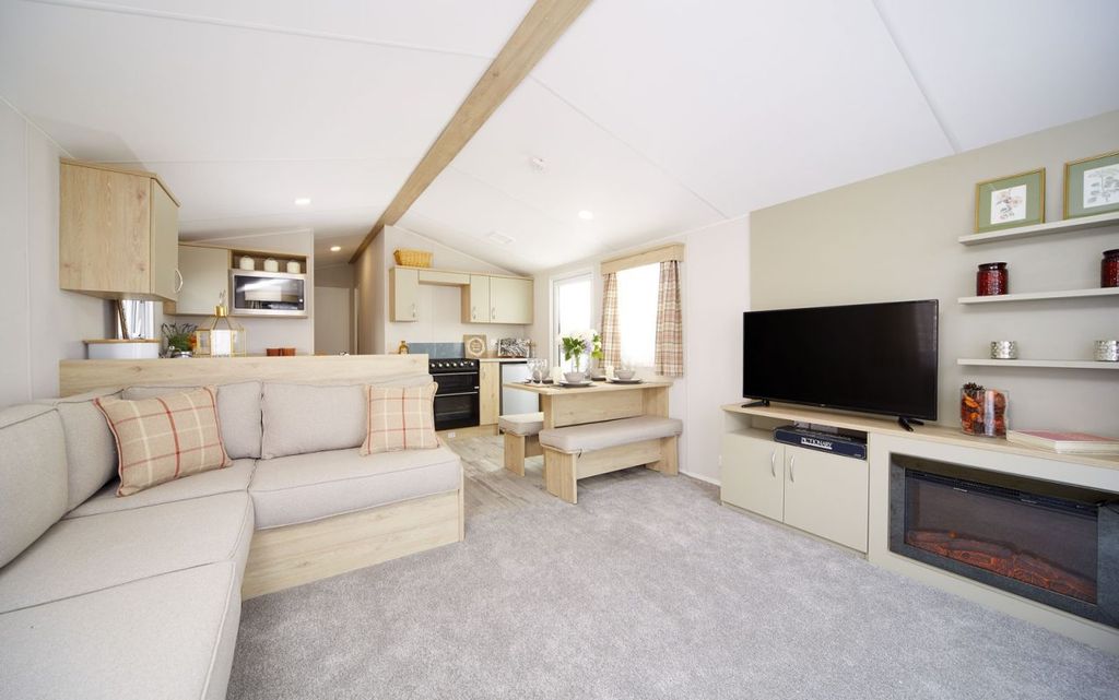 Property photo 1 of 6 Stratford Parks - 141584