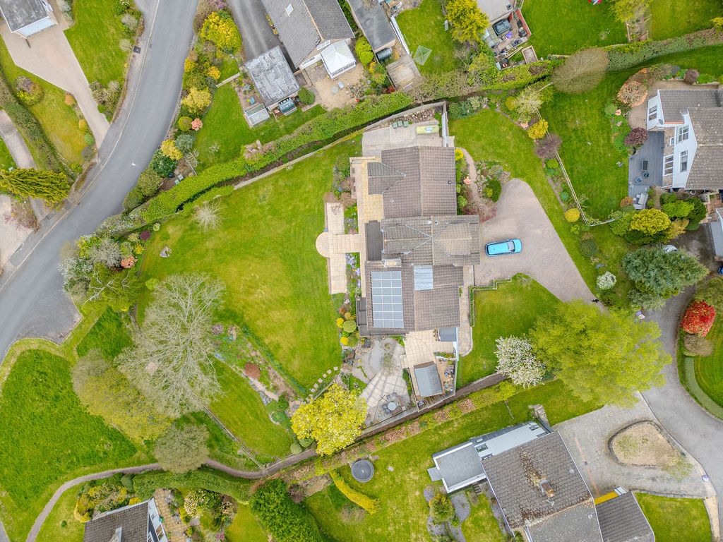 Property photo 3 of 47