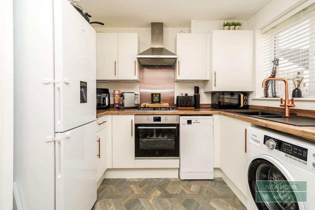 Property photo 2 of 16 Photo 8