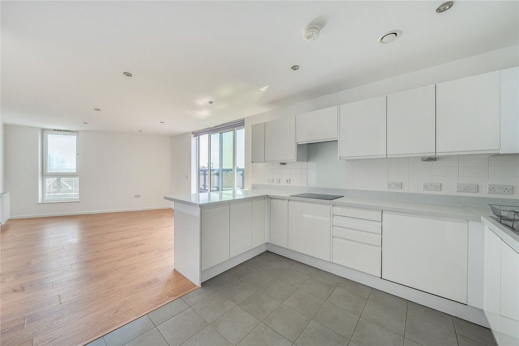 Property photo 2 of 14 Picture No. 36