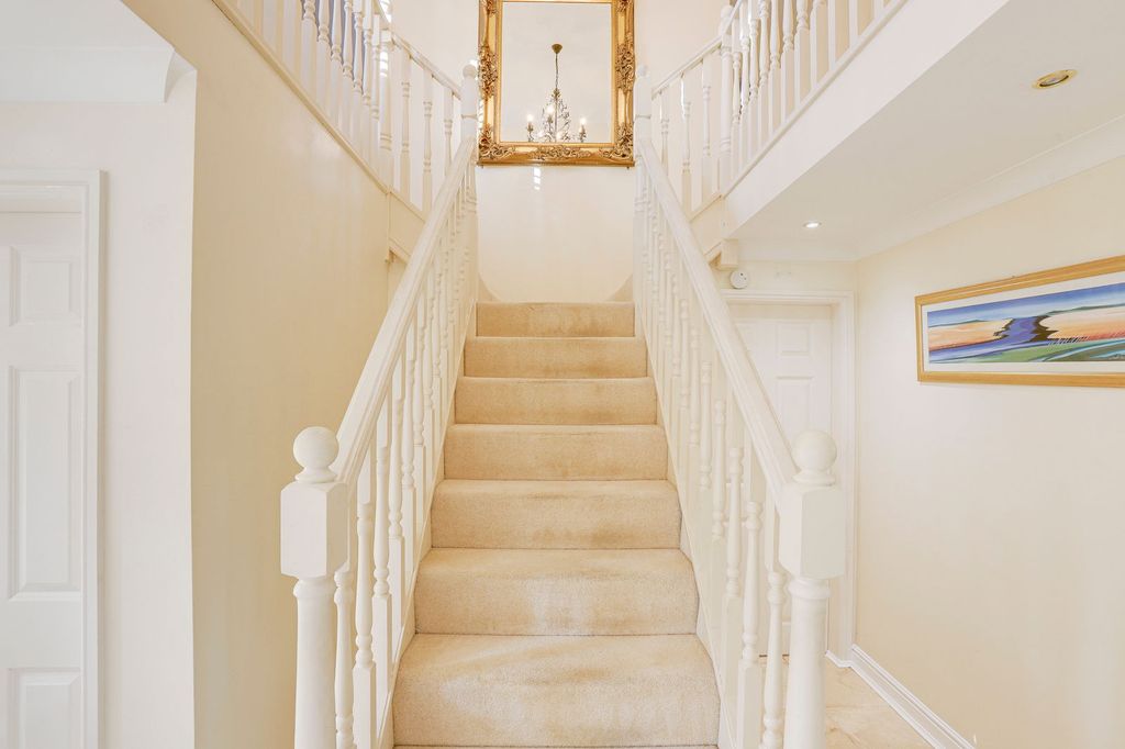 Property photo 3 of 30